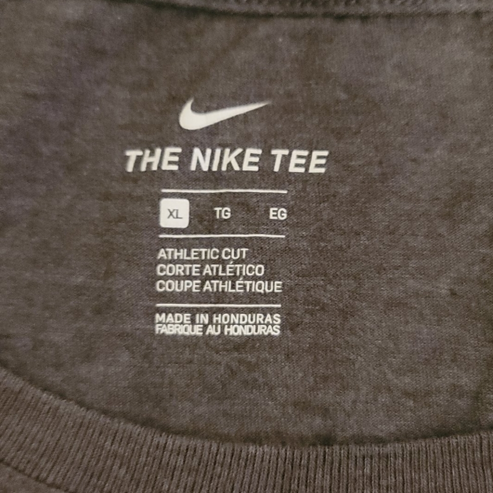 Nike Tee! - Picture 3 of 4